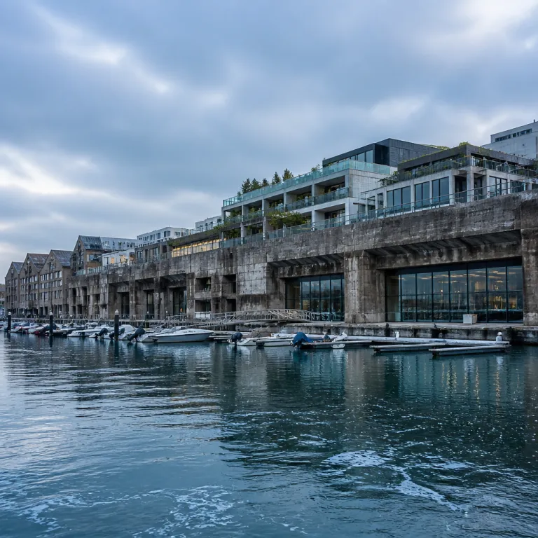 Bacalan : The District Bordeaux Built On Top of Its Submarine Base